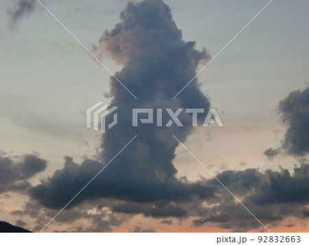 人面雲の写真素材 [92832663] - PIXTA