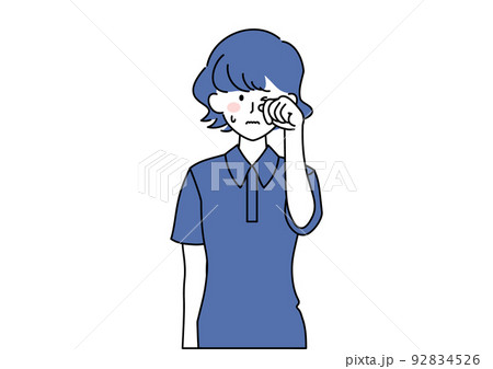 目をこする女性 92834526