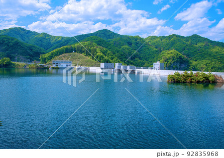八ッ場あがつま湖　八ッ場ダム　初夏の風景　　　 92835968