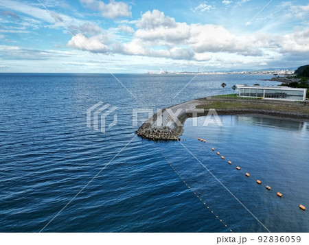 別府湾の田ノ浦ビーチの海水浴場の空撮 別府湾の田ノ浦ビーチの海水浴場の空撮 92836059