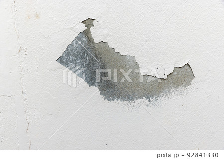 color wall deterioration due to long usage. color wall deterioration due to long usage. 92841330