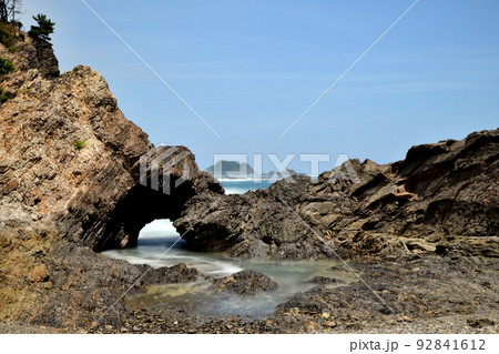 多田ヶ瀬海岸(海蝕洞・耳穴島) 【三重県北牟婁郡紀北町】 多田ヶ瀬海岸(海蝕洞・耳穴島) 【三重県北牟婁郡紀北町】 92841612