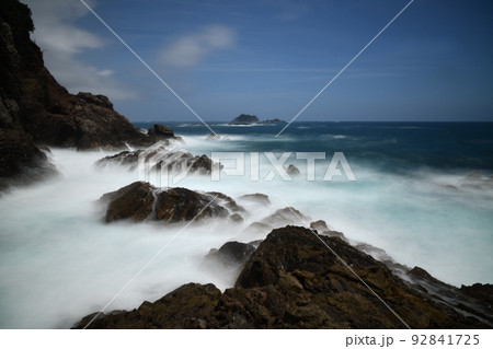 多田ヶ瀬海岸(耳穴島)　【三重県北牟婁郡紀北町】 92841725