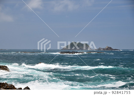 多田ヶ瀬海岸(耳穴島)　【三重県北牟婁郡紀北町】 92841755