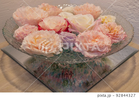 初夏の浮き花 92844327