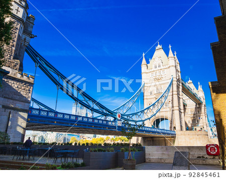 ロンドン　タワー・ブリッジ 92845461