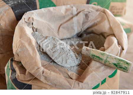 Cement or cement mortar Cement or cement mortar 92847911