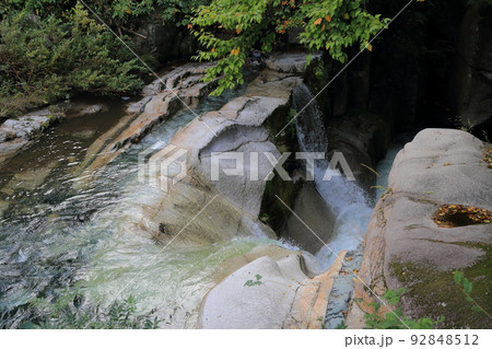 洞元の滝 92848512