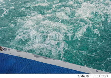 Spray into the sea after a man dived 92848691