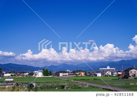 田園の夏 92851168