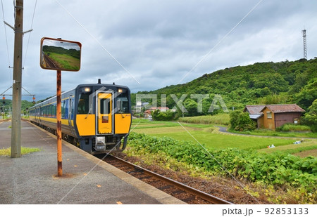 五十猛駅を通過するスーパーまつかぜ 島根 五十猛駅を通過するスーパーまつかぜ 島根 92853133