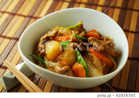 肉じゃが 92856305