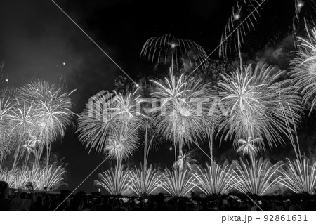(モノクローム)長岡花火 (モノクローム)長岡花火 92861631