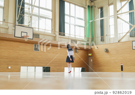 体育館 制服 女子高生 体育館 制服 女子高生 92862019