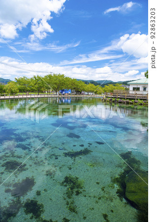 鹿児島県霧島山麓丸池湧水 鹿児島県霧島山麓丸池湧水 92863203