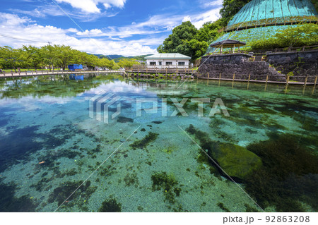 鹿児島県霧島山麓丸池湧水 92863208