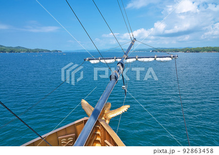 【賢島エスパーニャクルーズより英虞湾の風景】 三重県志摩市阿児町神明 【賢島エスパーニャクルーズより英虞湾の風景】 三重県志摩市阿児町神明 92863458