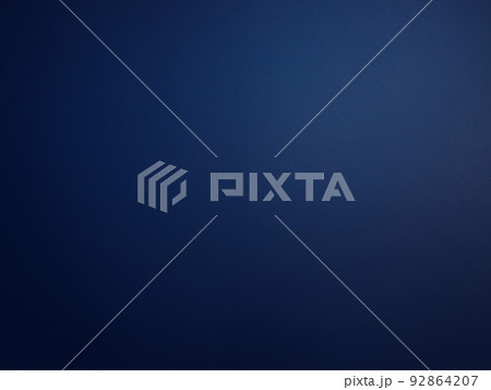 シンプルな青色のグラデーション シンプルな青色のグラデーション 92864207