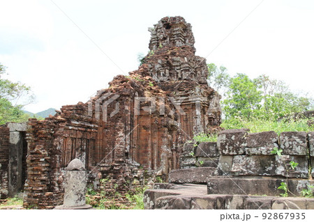 ベトナム　ミーソン遺跡群の風景 92867935