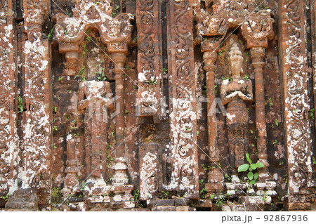 ベトナム　ミーソン遺跡群の風景 92867936