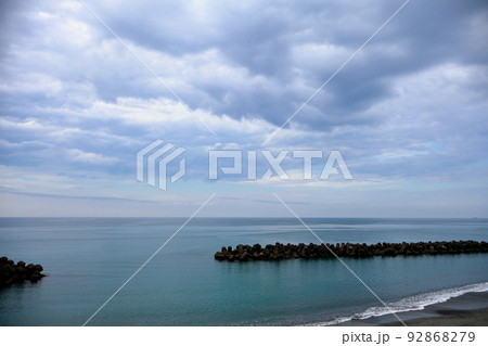 嵐の前の静けさ 嵐の前の静けさ 92868279