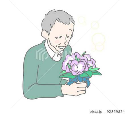 花束を手に持って嬉しそうな笑顔のおじいちゃん 92869824