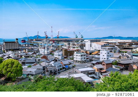 桃陵公園の自然と多度津町の街並み 桃陵公園の自然と多度津町の街並み 92871061
