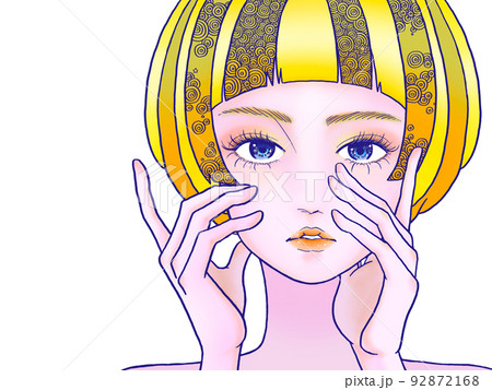 正面を向いたショートカットの女の子　白背景 92872168