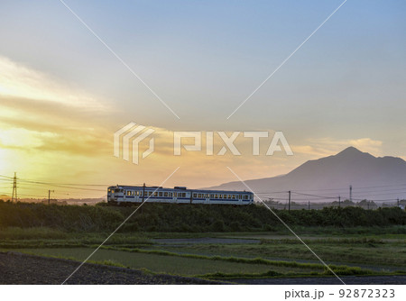 夕暮れの吉都線 夕暮れの吉都線 92872323