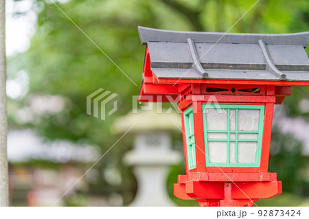 加美郡加美町　鹿島神社　灯籠　朱色 92873424