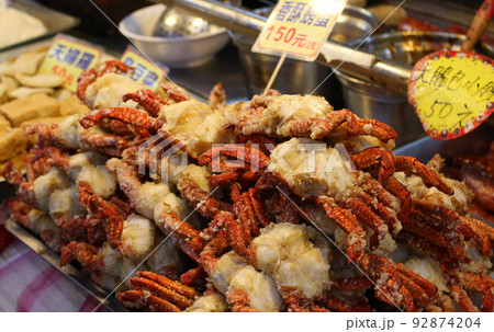 夜市グルメ　カニのから揚げ 92874204