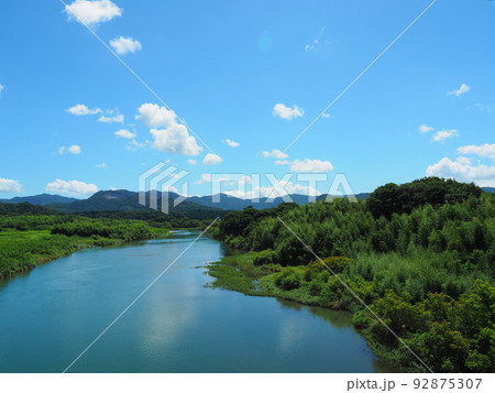 豊川と青空　愛知県豊川市 92875307