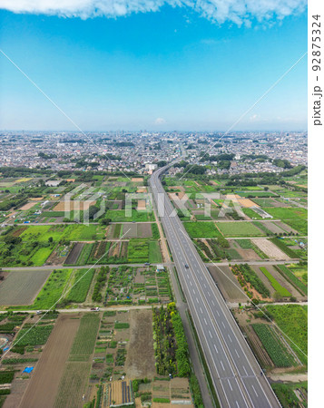 空撮「埼玉県」見沼田んぼと市街地・夏の風景 空撮「埼玉県」見沼田んぼと市街地・夏の風景 92875324