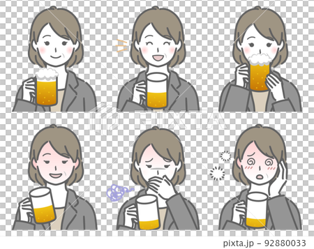 お酒を飲むスーツの中年女性 お酒を飲むスーツの中年女性 92880033