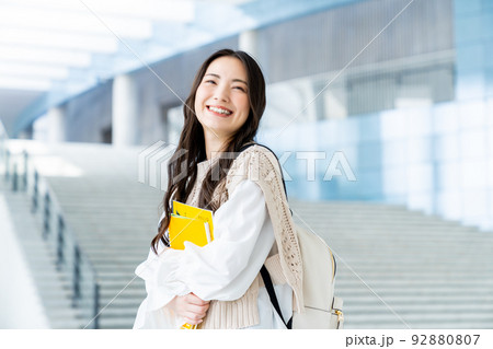 大学生の女の子 大学生の女の子 92880807