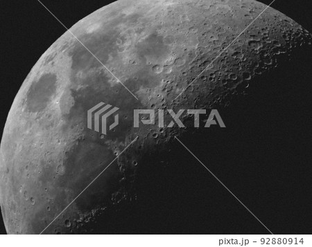 上弦の月　『月面X』が見える珍しい現象 92880914