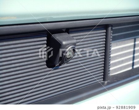 自動車のフロントカメラ 92881909