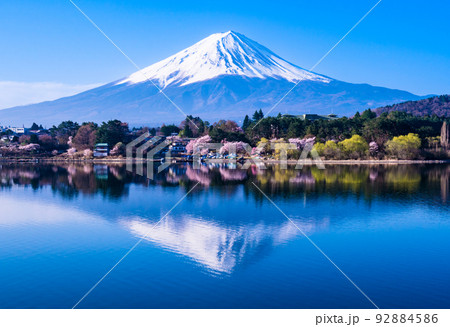 奥河口湖からの逆さ富士2022 92884586