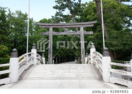 神奈川県　寒川神社入口 92884681