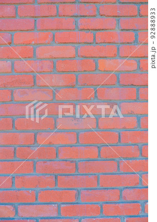 Red bricks close-up with running bond pattern in San Francisco, California 92888933