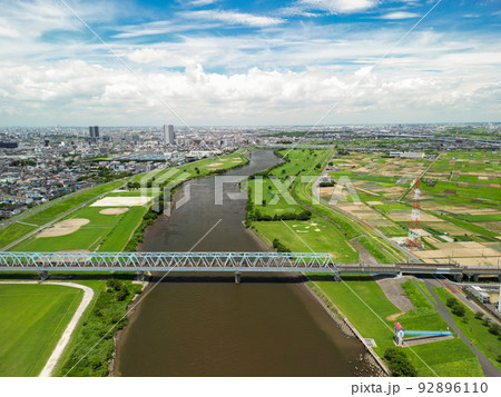 空撮「千葉県」江戸川矢切上空付近から上流を望む・松戸市 92896110