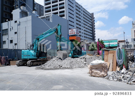 ビル解体現場 92896833