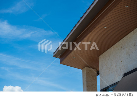 木目調の軒天井 注文住宅 木目調の軒天井 注文住宅 92897385