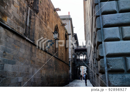 バルセロナ　カテドラル 92898927