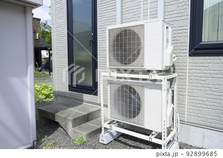 エアコンの室外機 92899685