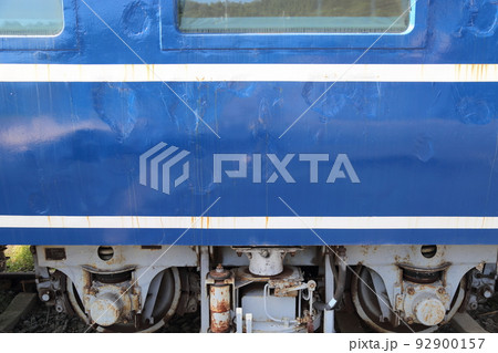 若桜鉄道 （隼駅）に展示の オロ12 6 【鳥取県八頭郡八頭町】 92900157