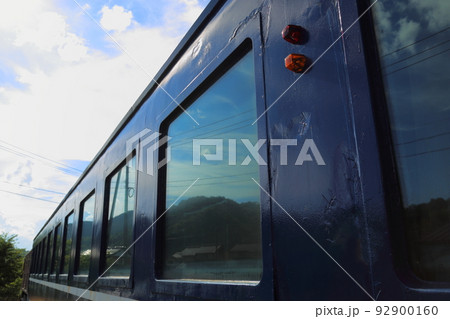 若桜鉄道 （隼駅）に展示の オロ12 6 【鳥取県八頭郡八頭町】 92900160