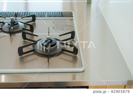 ガスコンロ　人物無し 92903879