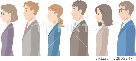 ビジネスマンたちの横顔。笑顔の女性と男性の上半身。 92905247