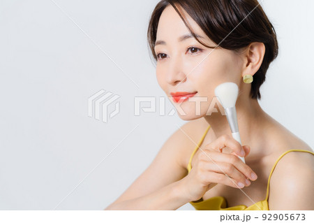 ミドル女性のビューティー 92905673